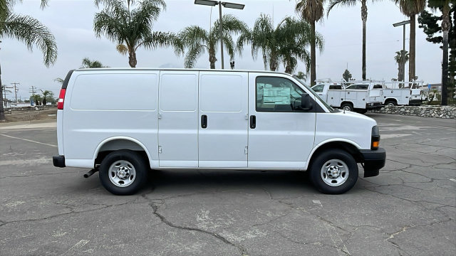 New 2026 Chevrolet Express 2500 RWD image 32