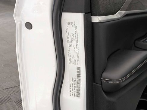 Used 2022 Jeep Grand Cherokee Limited 4xe w/ Luxury Tech Group II image 37