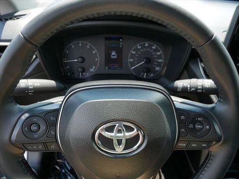 Certified 2025 Toyota Corolla Cross LE AWD/4WD image 24