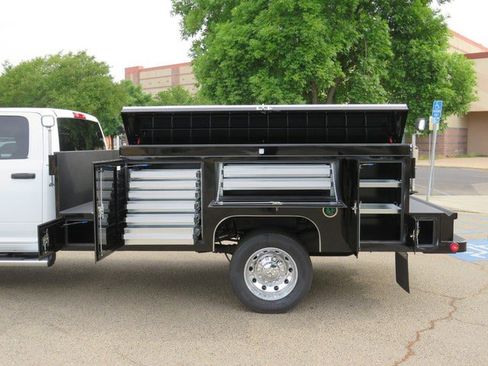 New 2023 RAM 5500 Tradesman w/ Chrome Appearance Group image 9
