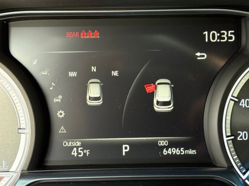 Used 2021 Toyota Venza XLE image 33