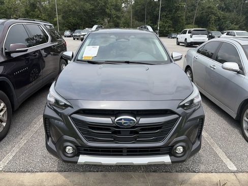 Used 2024 Subaru Outback Touring XT AWD/4WD image 3