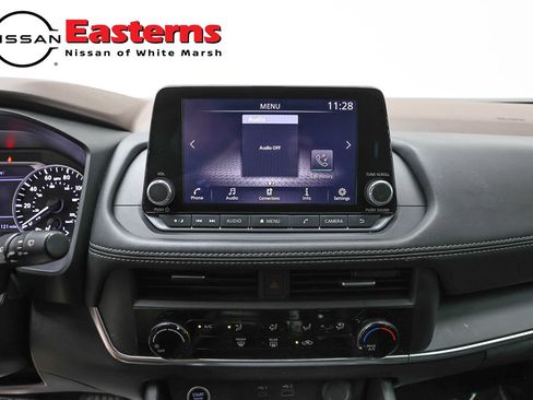 Used 2023 Nissan Rogue S AWD/4WD image 12
