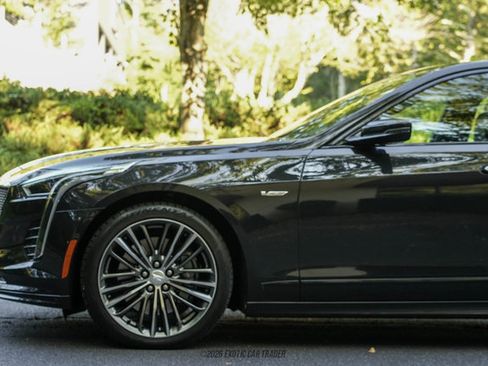 Used 2019 Cadillac CT6 V w/ Driver Assist Package AWD/4WD image 4