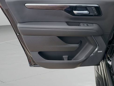 New 2026 Chevrolet Suburban LT w/ Comfort Package RWD image 19