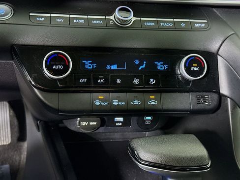 Used 2024 Hyundai Elantra SEL image 8