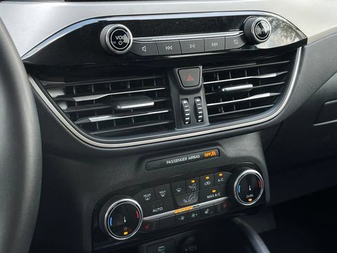 Used 2022 Ford Escape SEL w/ Technology Package FWD image 19