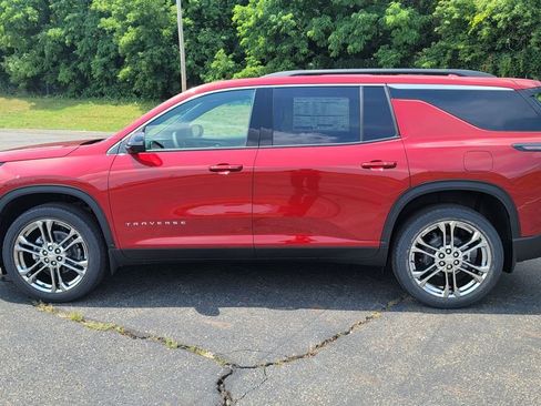 New 2025 Chevrolet Traverse LT w/ Driver Confidence Package image 7