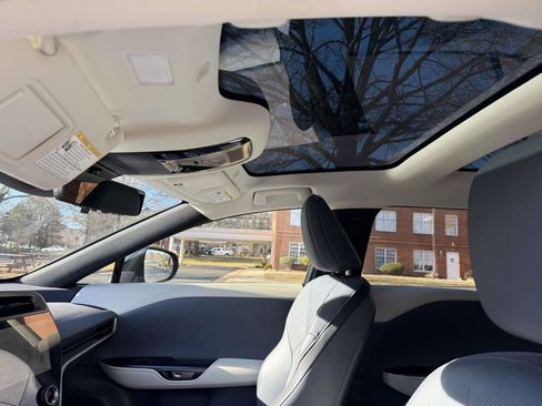 Used 2024 Lexus RZ 450e Premium image 18