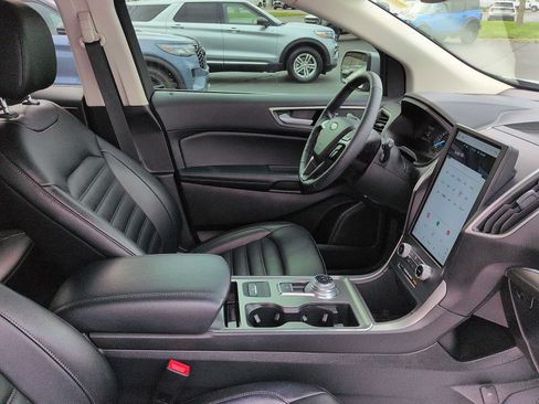 Used 2022 Ford Edge SEL w/ Convenience Package AWD/4WD image 10