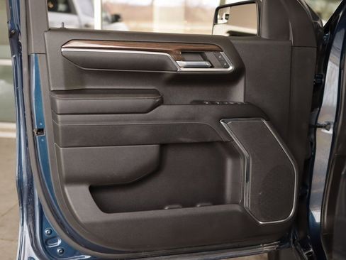 Used 2023 Chevrolet Silverado 1500 LT image 24