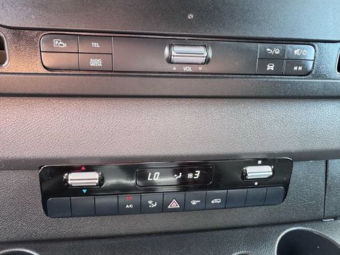 Used 2023 Mercedes-Benz Sprinter 2500 image 22