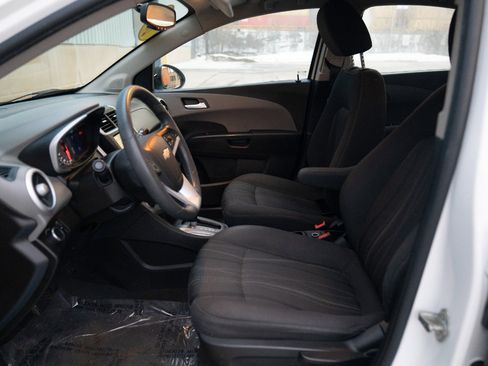 Used 2019 Chevrolet Sonic LT image 22