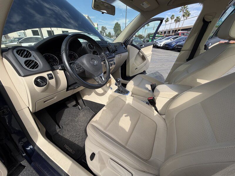 Used 2015 Volkswagen Tiguan SEL FWD image 14