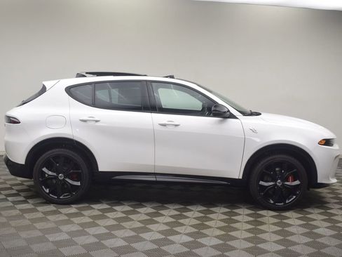 New 2025 Dodge Hornet R/T image 4