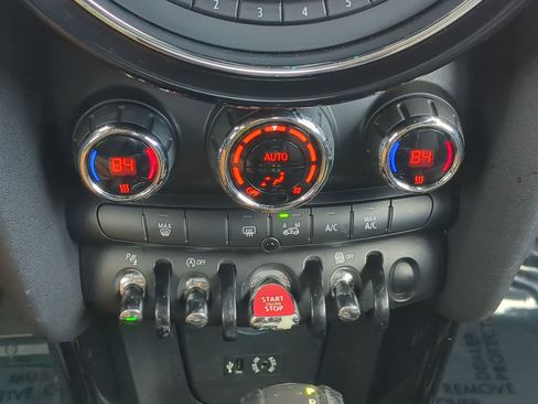 Used 2015 MINI Cooper S image 25