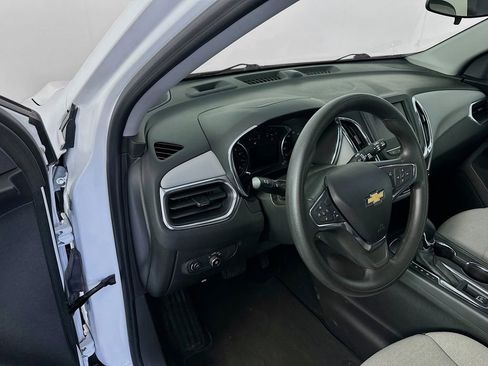 Used 2023 Chevrolet Equinox LT FWD image 9