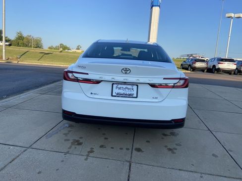 Used 2025 Toyota Camry LE FWD image 10