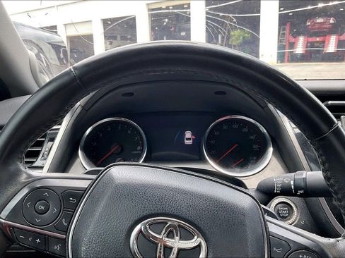 Used 2020 Toyota Camry XSE w/ Navigation Package FWD image 17
