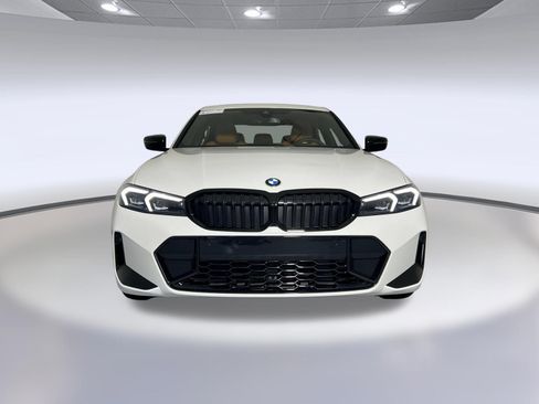 Used 2026 BMW 330i Sedan w/ M Sport Package RWD image 5