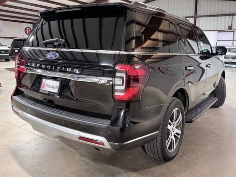 Used 2024 Ford Expedition Limited AWD/4WD image 3