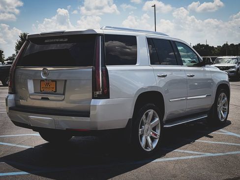 Used 2015 Cadillac Escalade Luxury RWD image 11