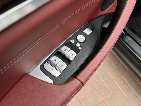 Certified 2025 BMW X4 xDrive30i image 15