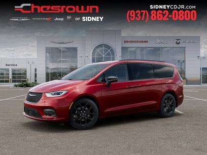 New 2026 Chrysler Pacifica Select w/ S Appearance Package