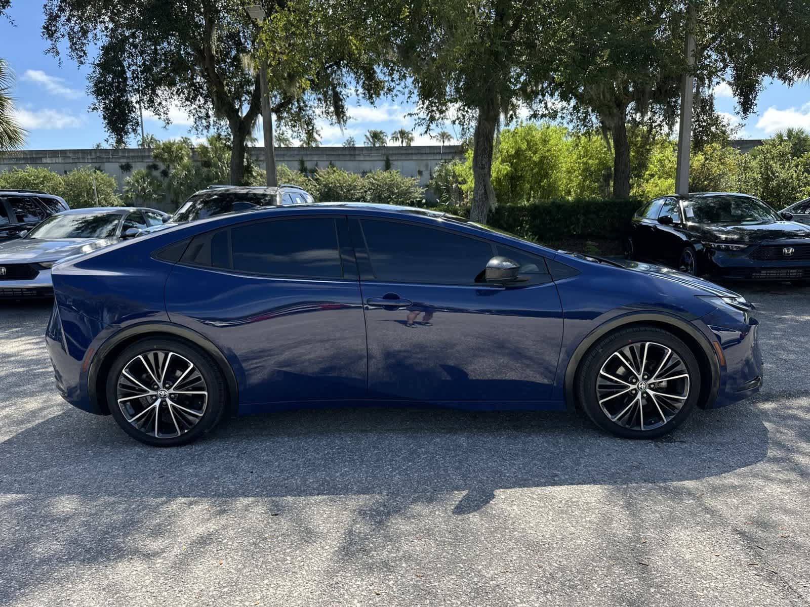 Used 2023 Toyota Prius Limited FWD image 7