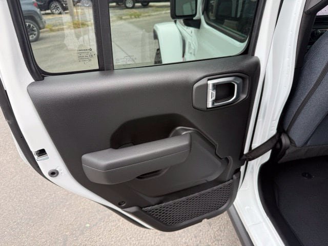 New 2026 Jeep Wrangler Unlimited Sport w/ Dual Top Group AWD/4WD image 10