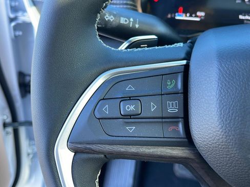 New 2026 Jeep Grand Cherokee Limited w/ Luxury Tech Group II AWD/4WD image 14