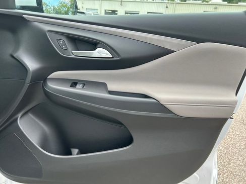 Used 2025 Buick Envista Avenir image 27