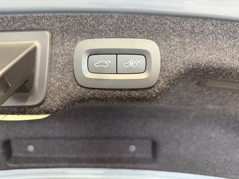 Used 2023 Volvo S90 B6 Plus AWD/4WD image 30