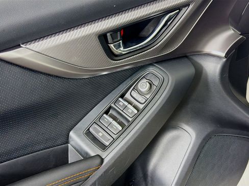 Used 2023 Subaru Crosstrek 2.5i Limited w/ Moonroof Package image 20