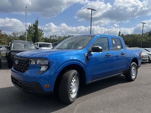 New 2025 Ford Maverick XL image 7