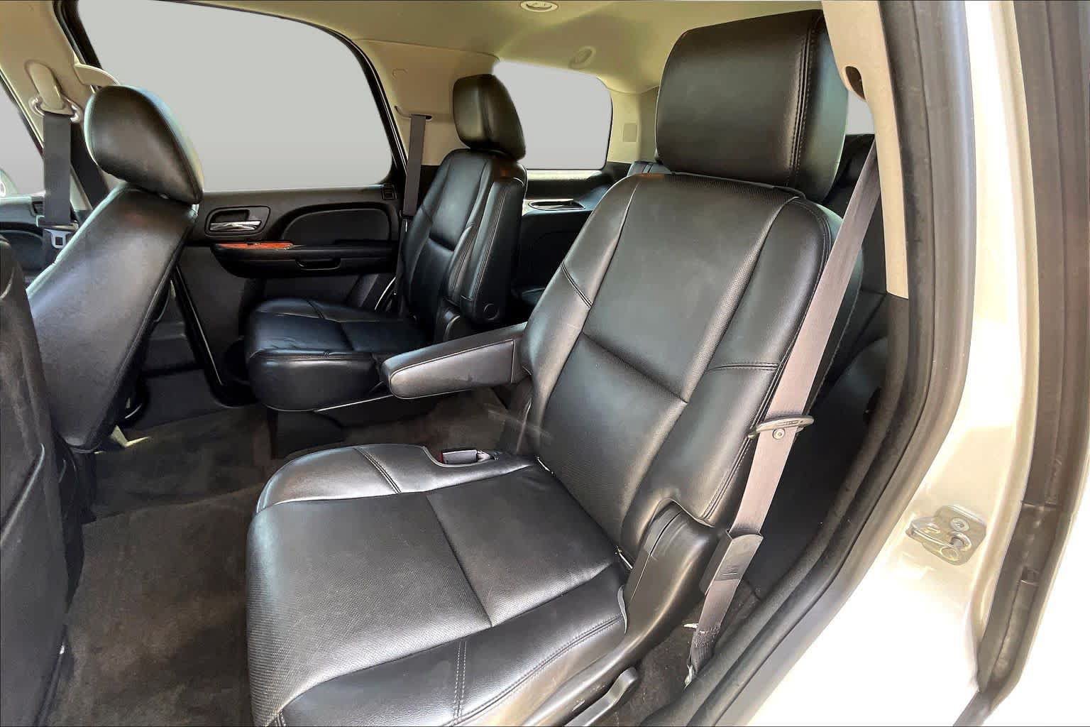 Used 2013 Chevrolet Tahoe LTZ AWD/4WD image 18