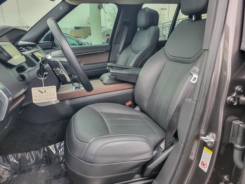 Used 2023 Land Rover Range Rover SE image 7