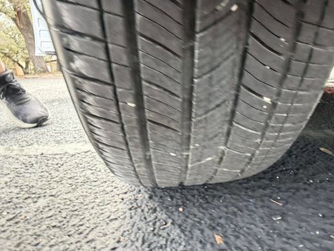 Used 2015 Nissan Leaf SL w/ Premium Package image 23