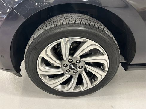 Used 2023 Lincoln Navigator L Reserve image 8