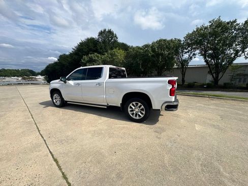 Used 2021 Chevrolet Silverado 1500 LTZ w/ Technology Package AWD/4WD image 13