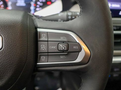 Used 2023 Jeep Compass Limited AWD/4WD image 16