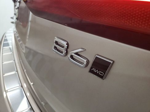 Certified 2026 Volvo V90 B6 Cross Country Ultra AWD/4WD image 6