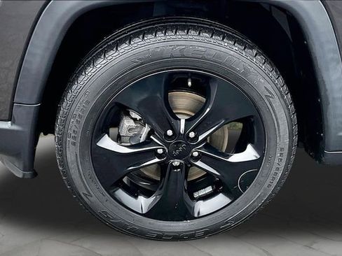 Used 2021 Jeep Compass Latitude w/ Sun and Sound Group image 8