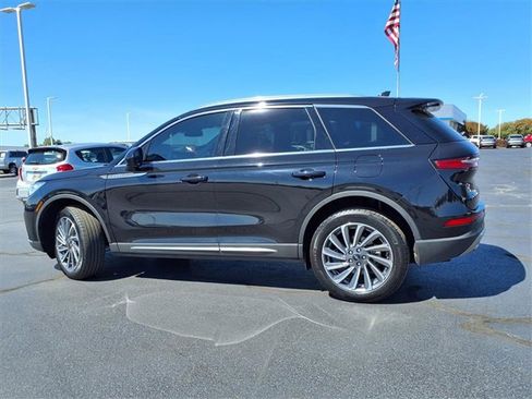 Used 2023 Lincoln Corsair Reserve image 30