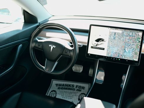 Used 2019 Tesla Model 3 Long Range image 7