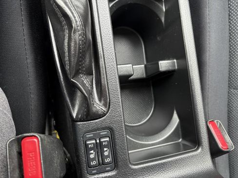 Used 2014 Subaru Impreza 2.0i Premium image 14