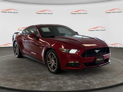 Used 2015 Ford Mustang GT RWD image 5