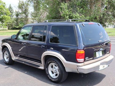 Used 2000 Ford Explorer Eddie Bauer image 8