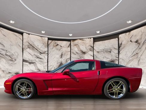 Used 2005 Chevrolet Corvette Coupe w/ Preferred Equipment Group image 5