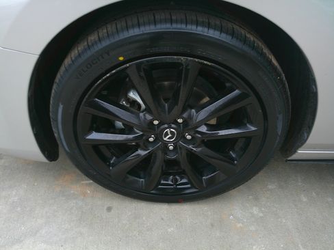 Used 2024 MAZDA MAZDA3 s image 16